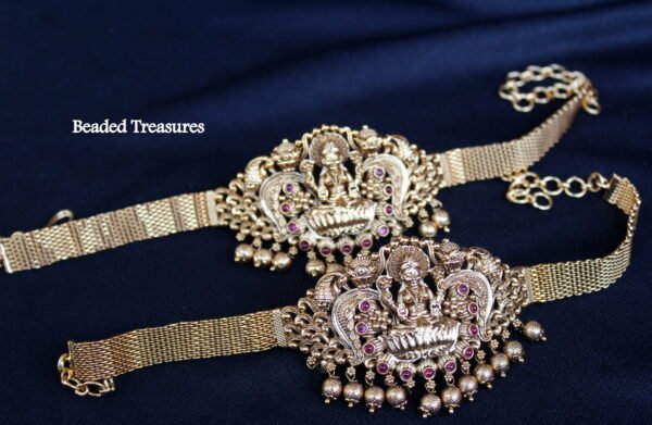 Armlet / Vanki